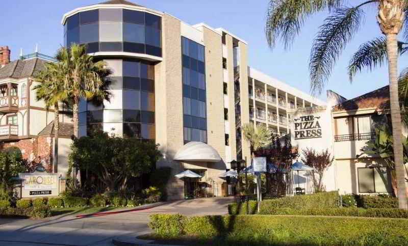 Carousel Inn And Suites Анахайм Экстерьер фото
