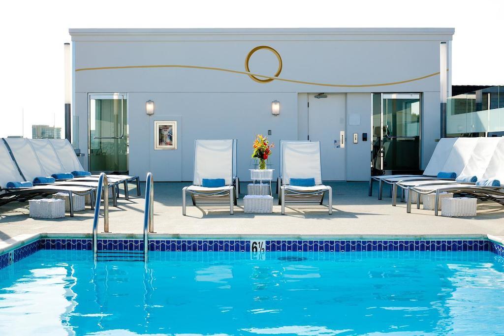 Carousel Inn And Suites Анахайм Экстерьер фото