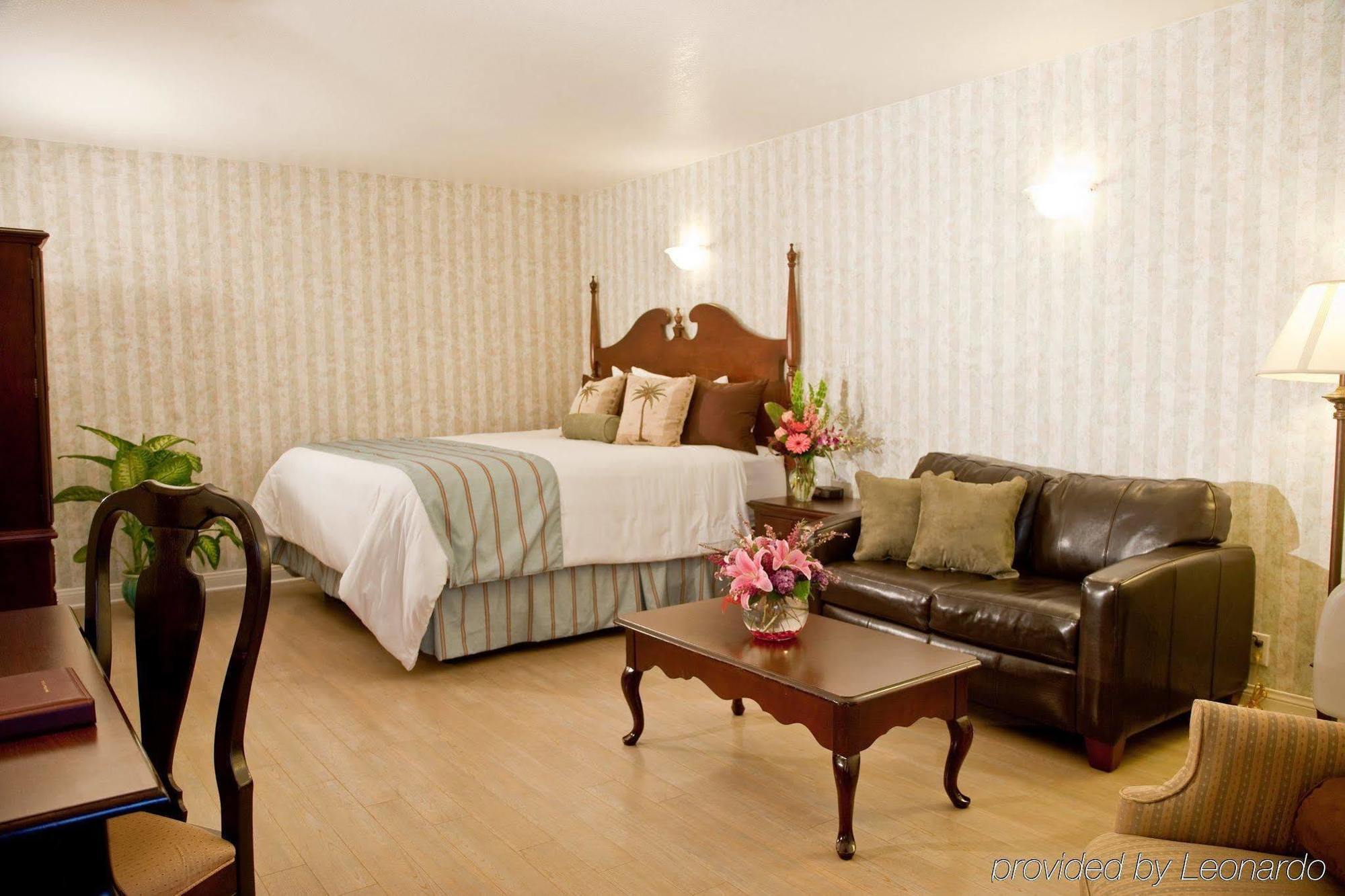 Carousel Inn And Suites Анахайм Номер фото